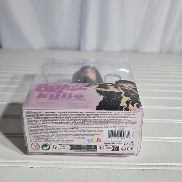 NEW Bratz x Kylie Jenner Day Fashion Doll with Accessories and Poster Toy - Picture 6 of 6